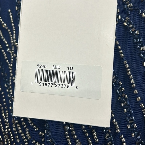 Mac Duggal 5240 NWT LONG SLEEVE BEADED COLUMN GOWN - Picture 6 of 9